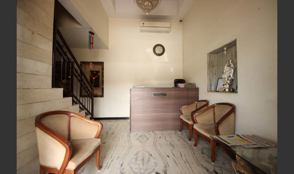 Hotel Q Deck Bombay Extérieur photo